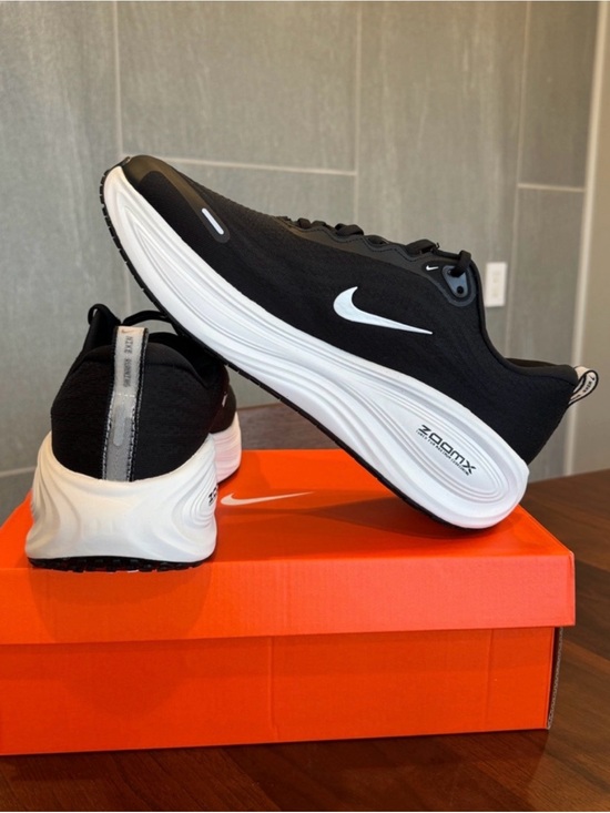 Nike Men’s Vomero Plus main image 4